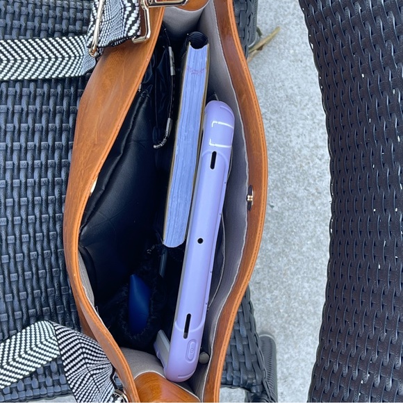 Saddle Brown Versatile Crossbody Shoulder Bag - Picture 8 of 11